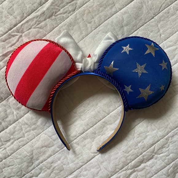 🇺🇸Patriotic Disney Mouse Ears - Picture 2 of 2